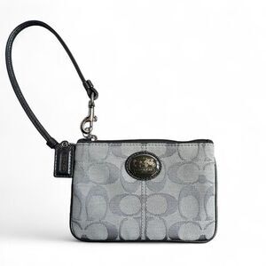 Coach Sutton Signature Silver Wristlet F43996